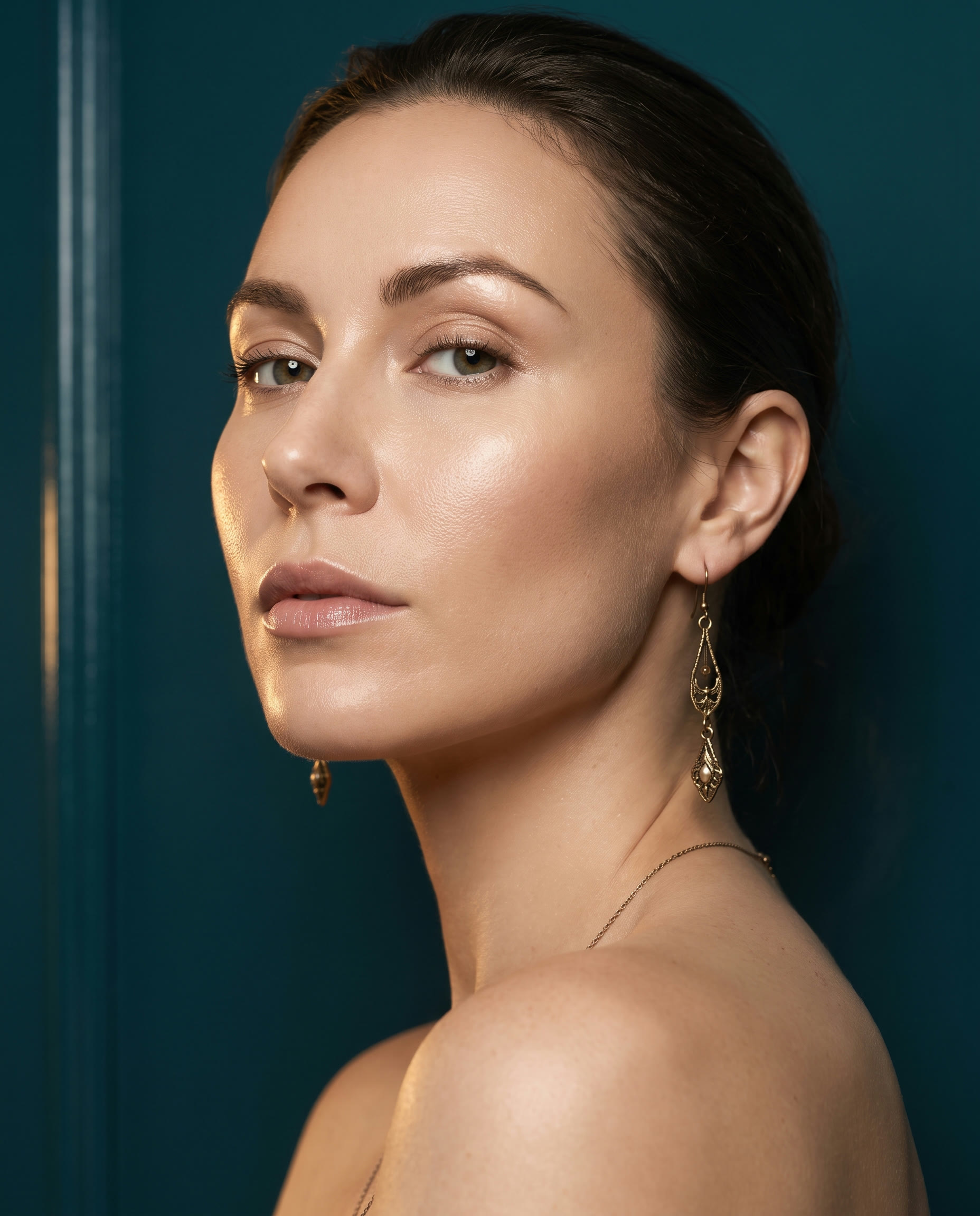 Editorial portrait, the human face at the centre of aesthetic practice
